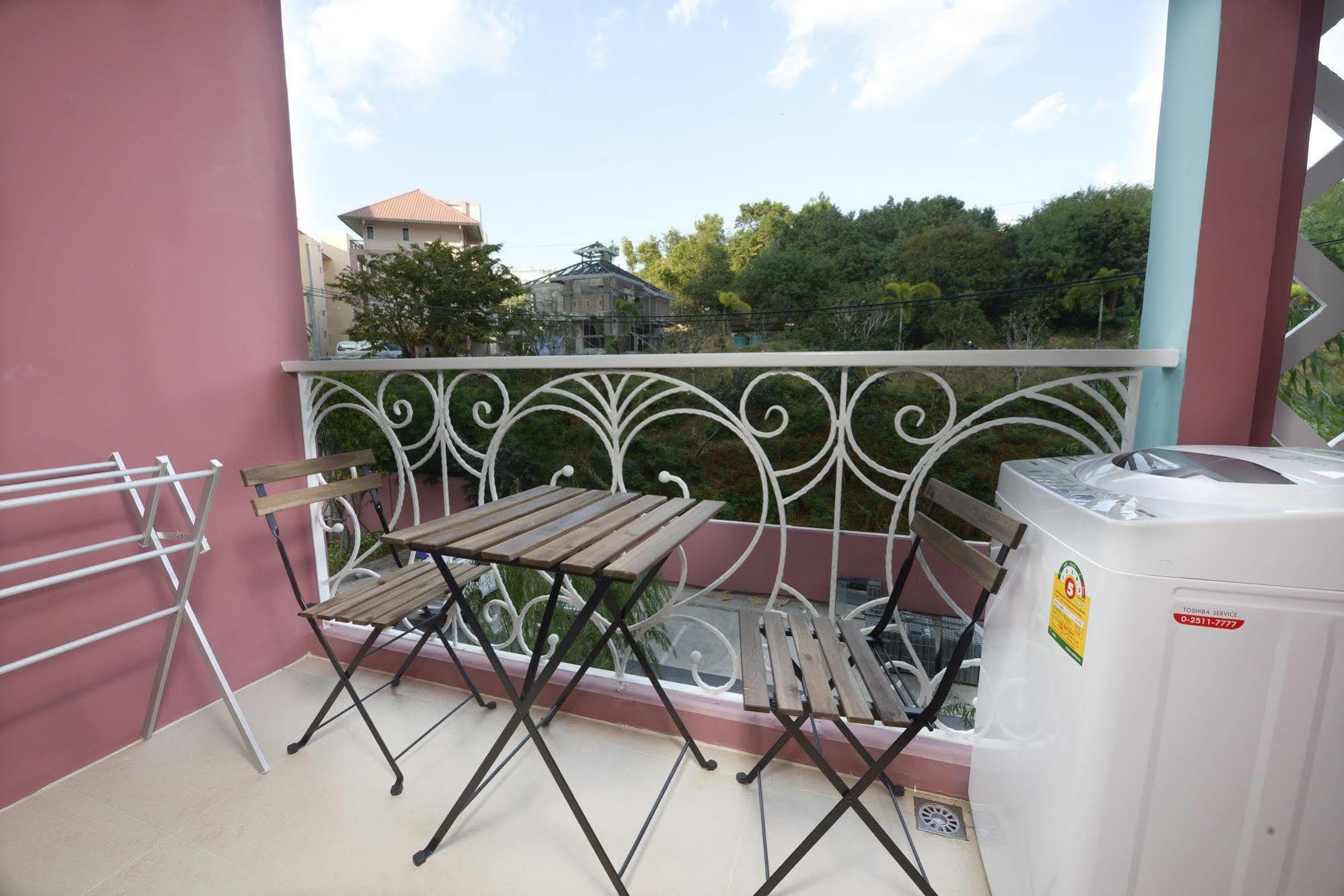 Grande Caribbean Pattaya Hotel Exterior foto