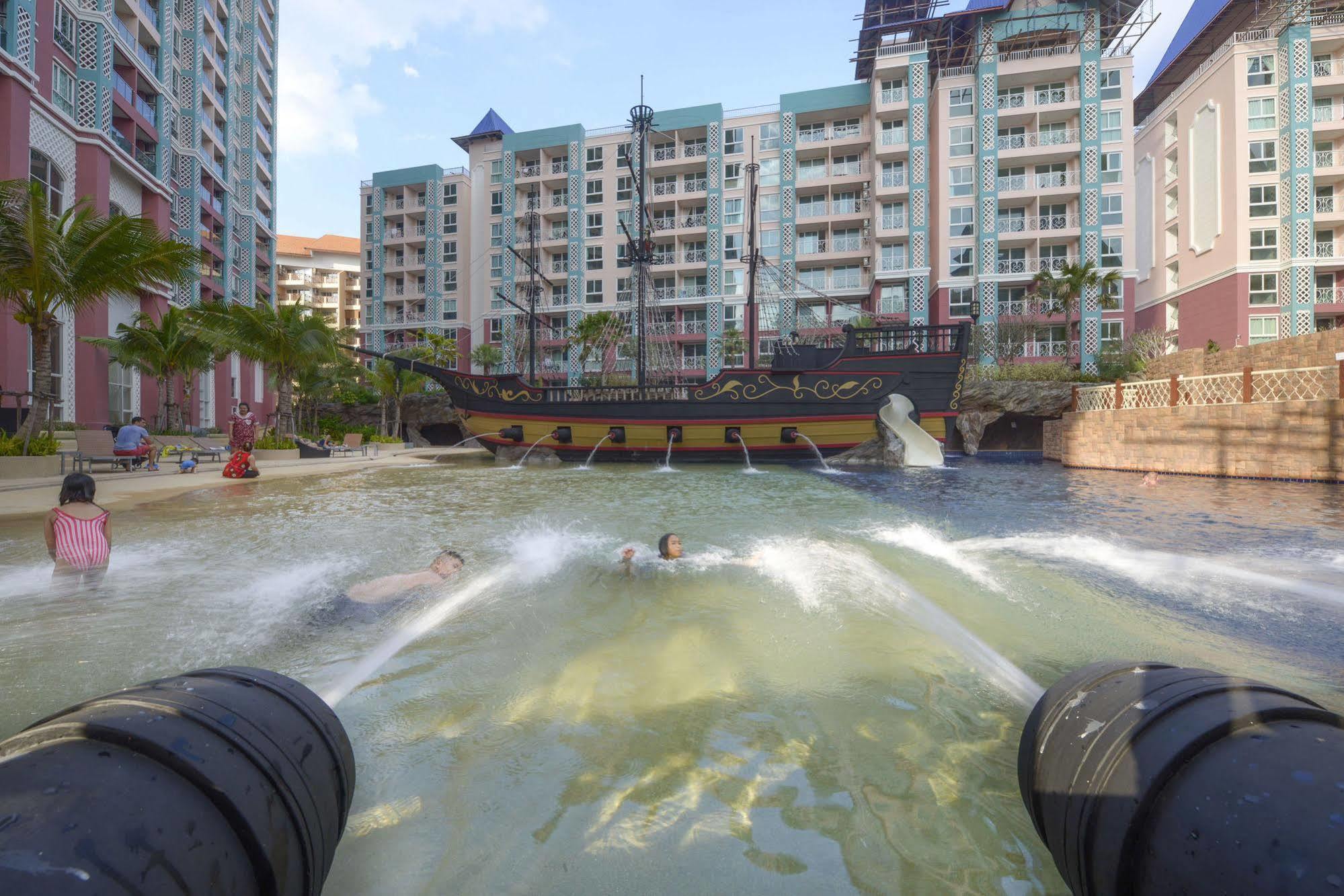 Grande Caribbean Pattaya Hotel Exterior foto